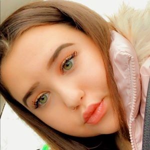 Meet your Posher, Lexi